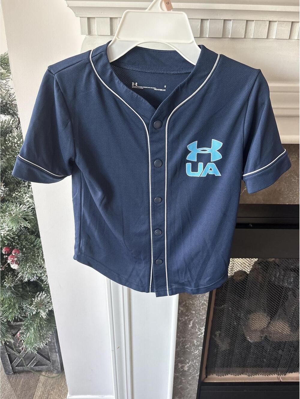 Under Armour Navy Heat Gear Baseball Jersey  Button Front Boys Size 5